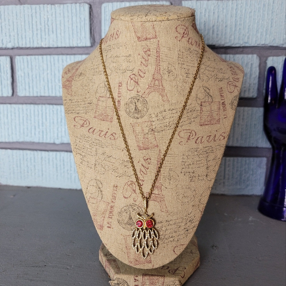 Owl necklace red eyes
